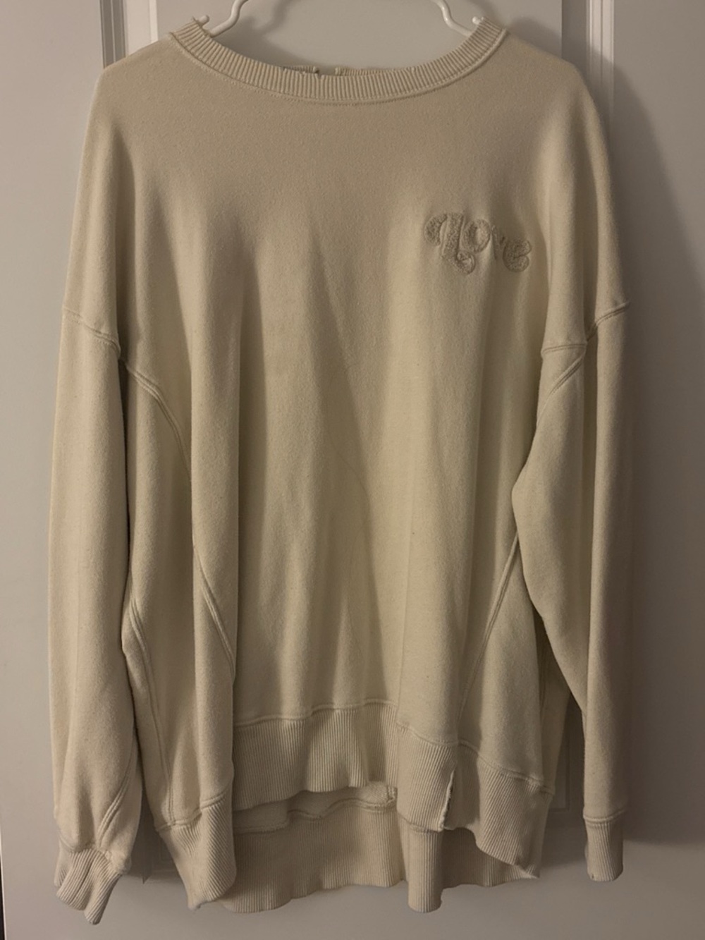 American Eagle Outfitters Cream Crewneck Sweatshirt